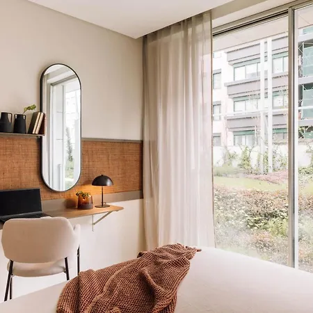 Doucen - 2 Bedrooms, Terrace In Marques De Pombal Apartment
