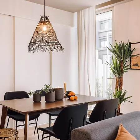 Apartman Doucen - 2 Bedrooms, Terrace In Marques De Pombal Lisboa